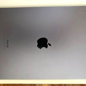 Apple IPad Air 5th Gen, 256gb Wifi only, Purple